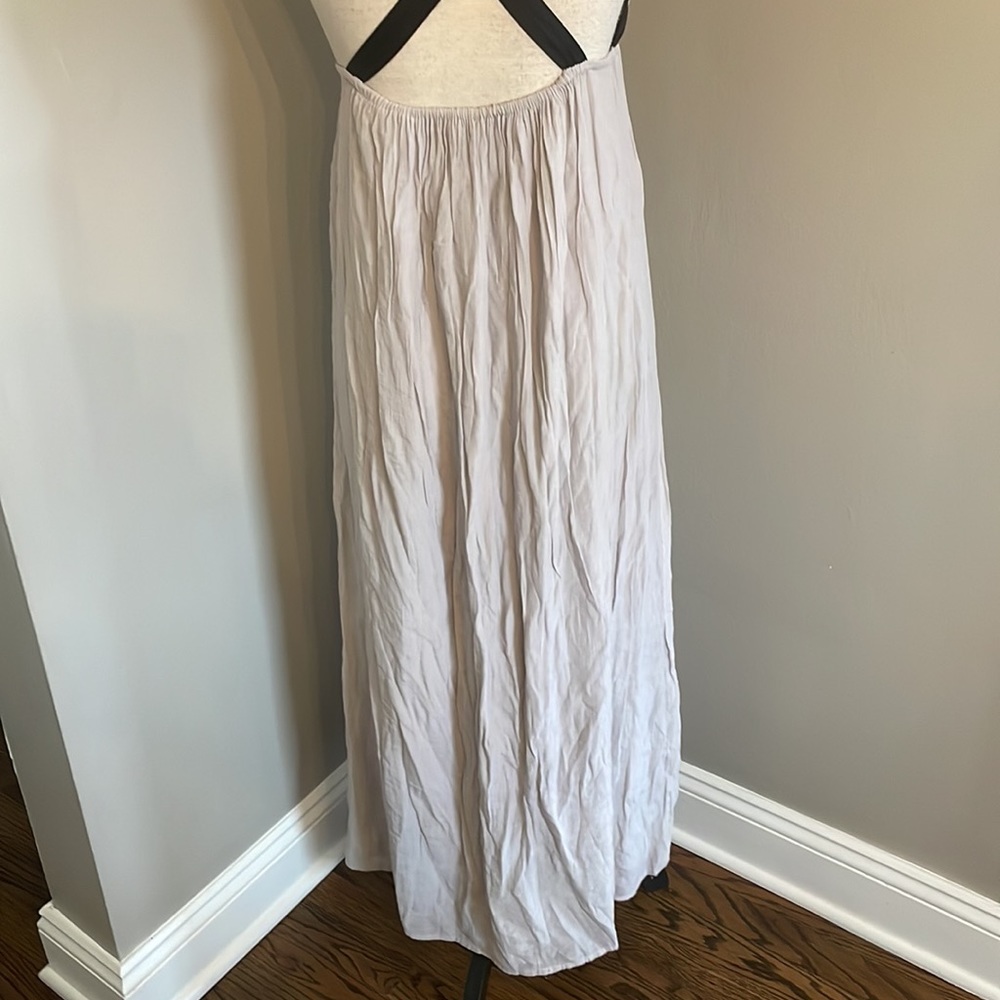 Fantastic embroidered like linen dress with satin details maxi dress - Picture 7 of 10